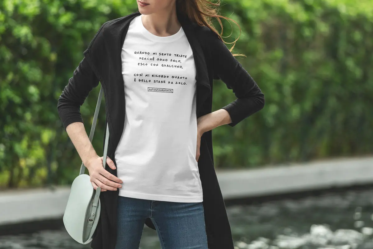T-shirt "Quando mi sento triste" - immagine 4