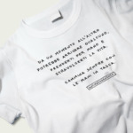 T-shirt "Mani in tasca"